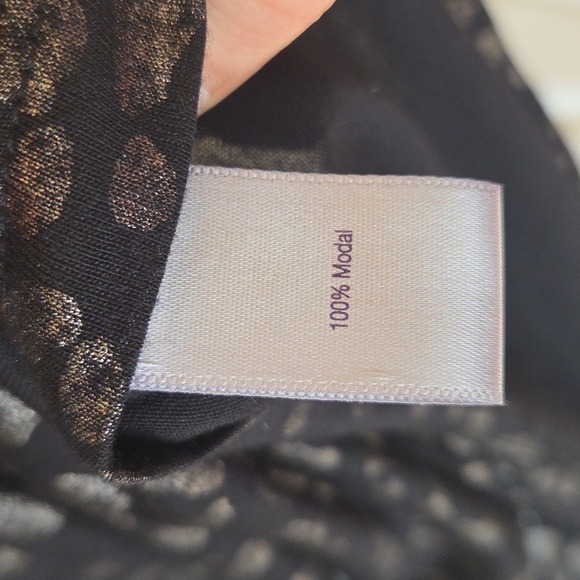 Jennifer Lopez Shirt Size L Leopard Print Black Blouse Top Animal Print - Picture 4 of 5